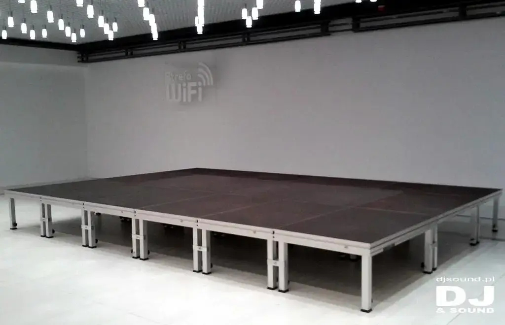 Aestowane podesty sceniczne